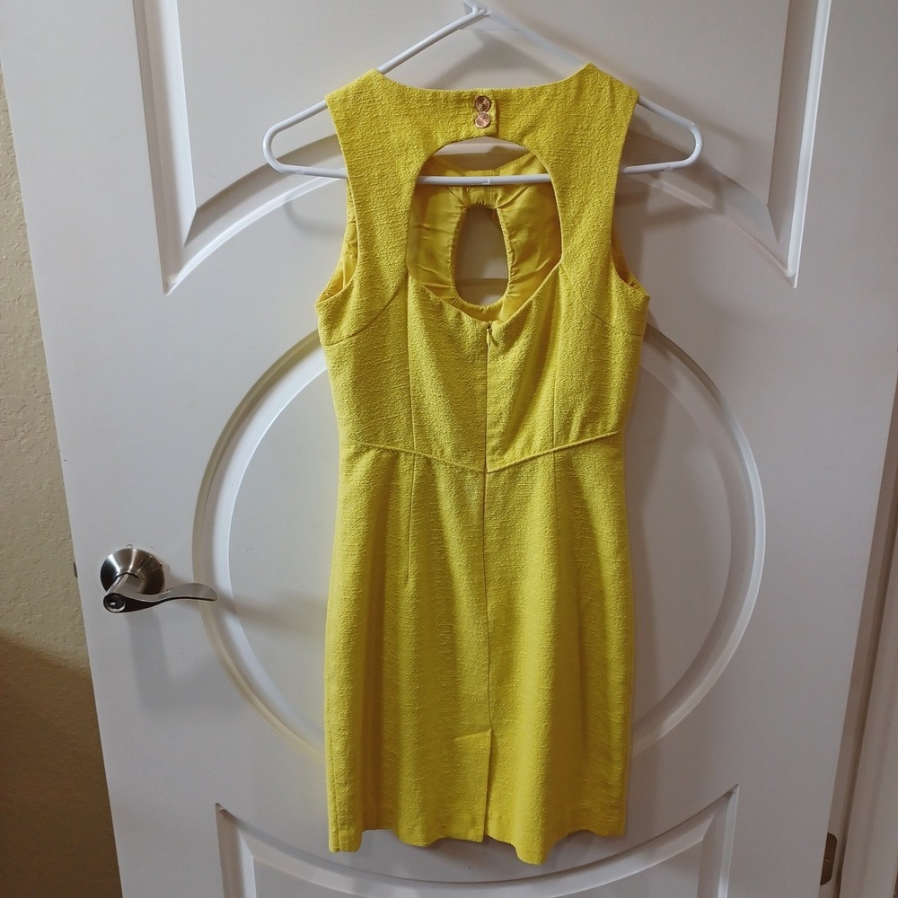 Trina Turk Yellow Textured Bow Neck Cutout Sheath Dress Size 0 Keyhole‎ Back - Picture 3 of 14